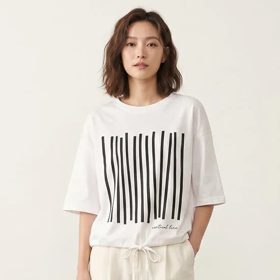 그래픽 라운드 티셔츠