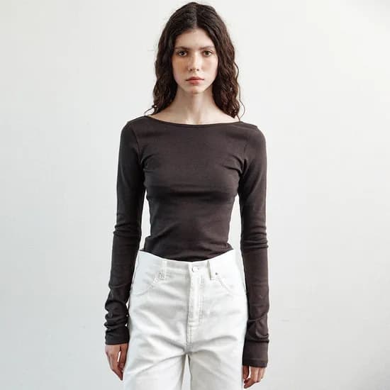 back scoop neck long sleeves brown