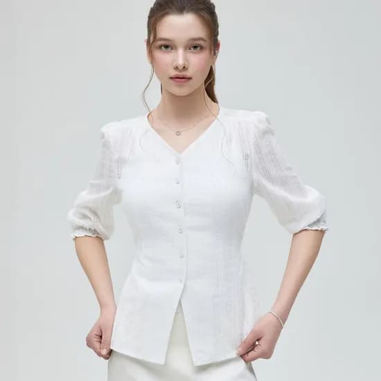 로엠 브이넥 스트랩 7부 블라우스 RMBLG25NT1