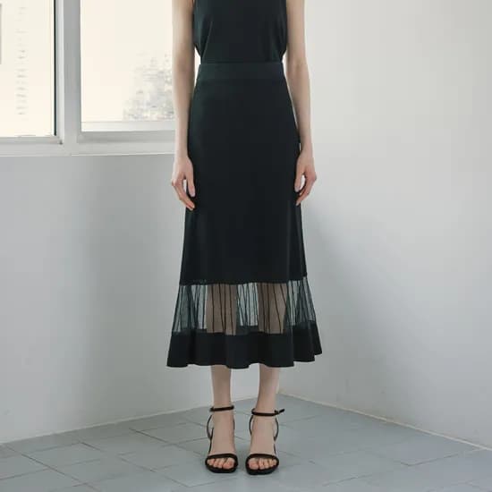 미스티 플레어 니트 스커트 MISTY FLARE KNIT SKIRT / BLACK