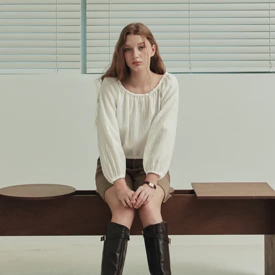 블리스 셔링 블라우스 BLISS SHIRRING BLOUSE / CREAM