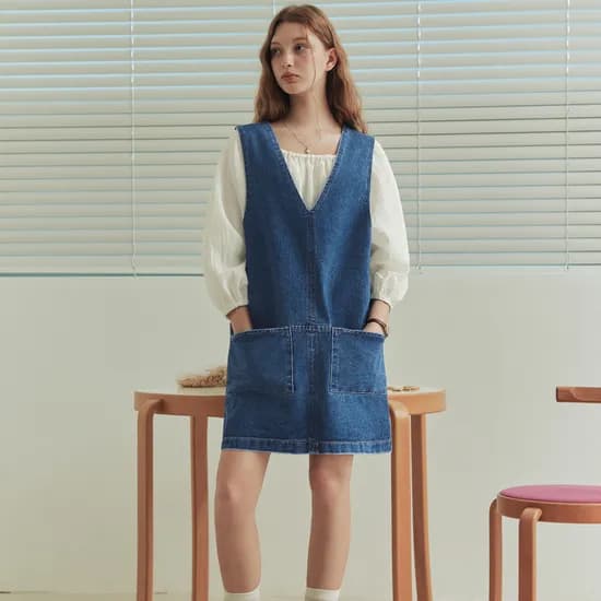 스티치 브이넥 데님 원피스 STITCH V-NECK DENIM ONE-PIECE / BLUE