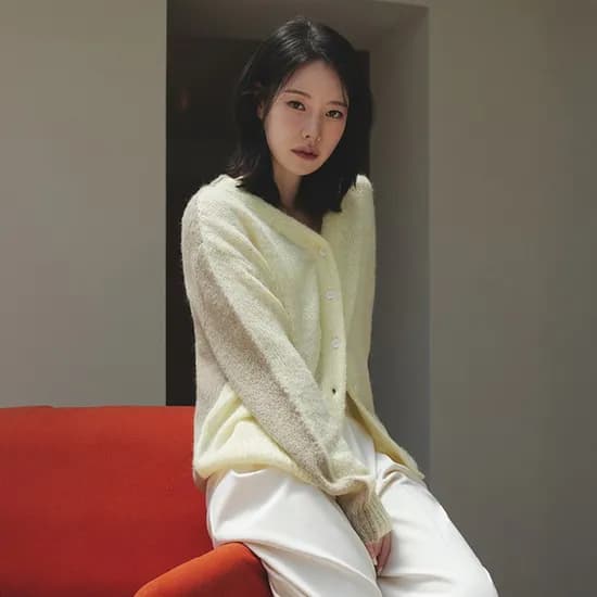 더엣지 알파카혼방 투톤 배색 가디건