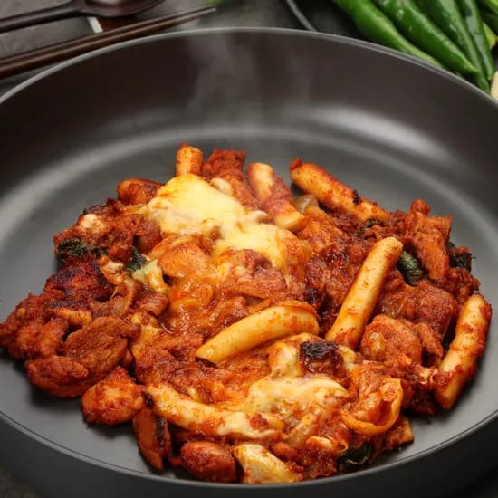 춘천의 맛 고추장 닭갈비 닭볶음탕 저녁메뉴 레시피 캠핑음식 밀키트 숯불 500g 2개