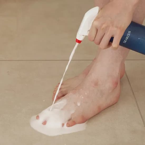 디어커스 발바닥 발세척 전용 아쿠아향 쿨링 발냄새 제거 거품잘나는 풋샴푸 데이필 400ml