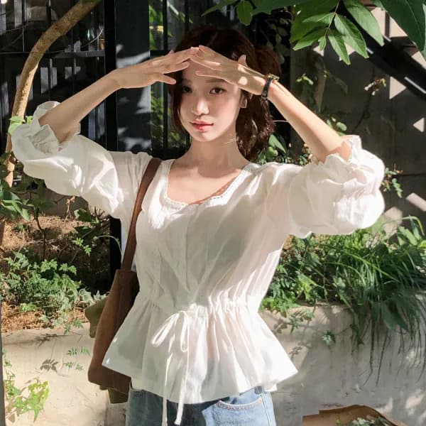 스퀘어넥 레이스 리본 스트링 페플럼 블라우스 bs8647
