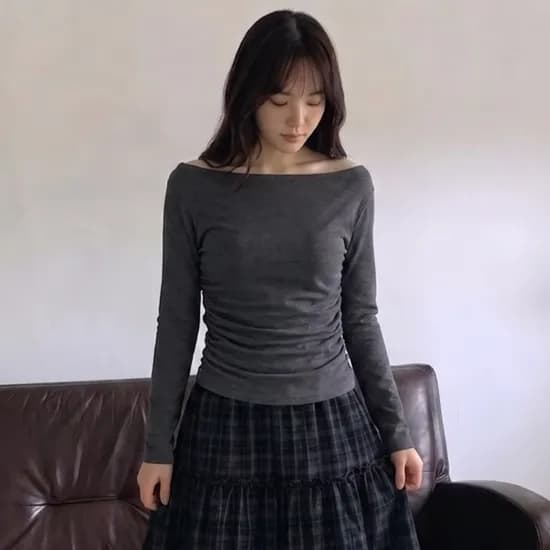 로엠 언발 오프숄더 티셔츠 RMLWG24RTA
