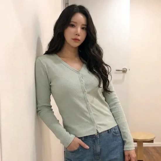 로엠 브이넥 가디건형 티셔츠 RMLWG24RTE