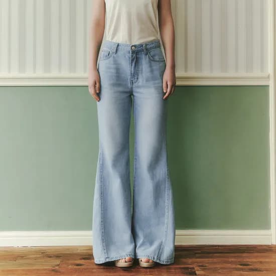 절개 부츠컷 데님 팬츠 PANEL BOOTCUT DENIM PANTS / LIGHT INDIGO