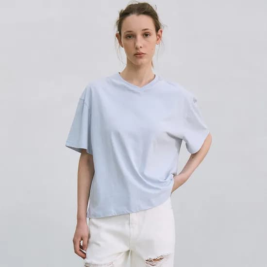 v-neck loose-fit T-shirt (sky blue)