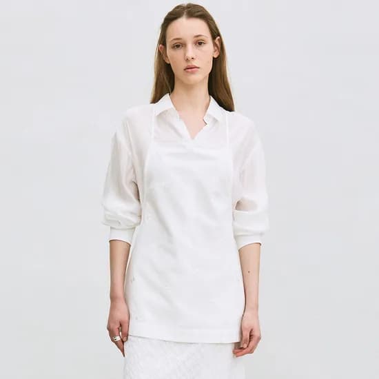 embroidered apron (white)