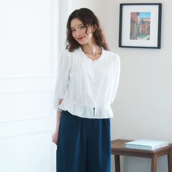 로엠 브이넥 프릴 블라우스 RMBLG26RT9 33,540원