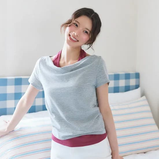 로엠 홀터넥 반팔 티셔츠 RMHWG26RT8