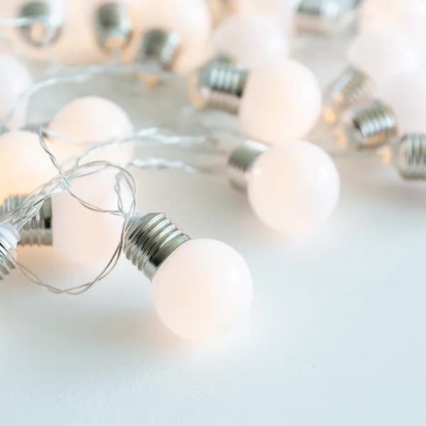 이소품 LED 캠핑 줄조명 감성 미니 차박 조명 실버 알전구 30구