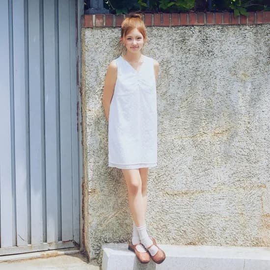 로엠 브이넥 미니 원피스 RMOWG37RT1