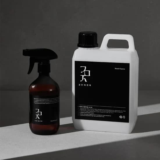 피톤치드 편백수 탈취제 스프레이 원액 2L 편백나무 오일 수액 새집증후군 페인트 제거 방법 새차 탄 새가구 이불 냄새 베이크아웃 퇴치제  침대 집먼지 천연 셀프 청소 퇴치