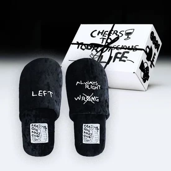 Fragile Adult Club - Always Right 홈슈즈 슬리퍼 (2sizes)