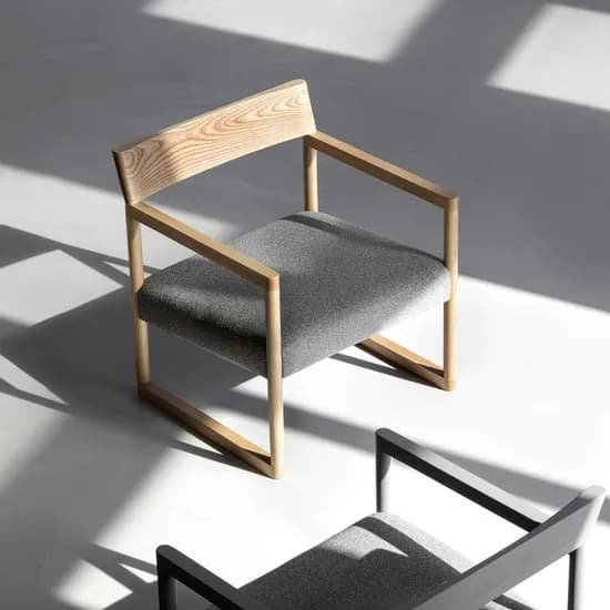 Round B Lounge Chair