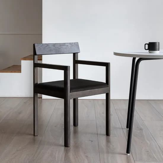 Round Arm Chair