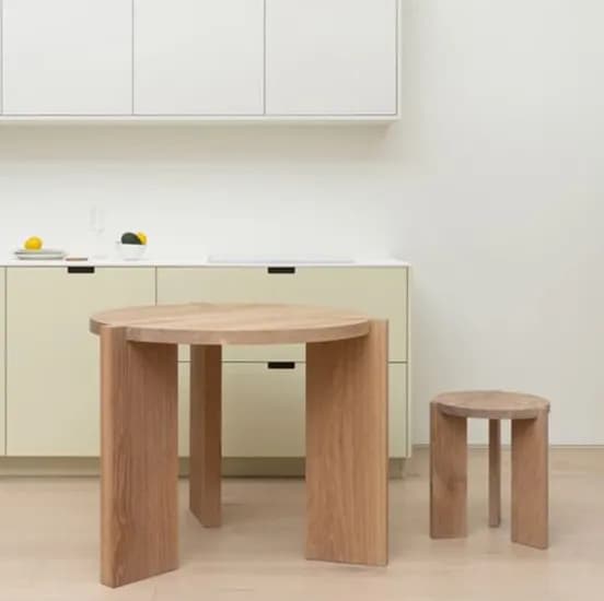 Table & Chair R 002