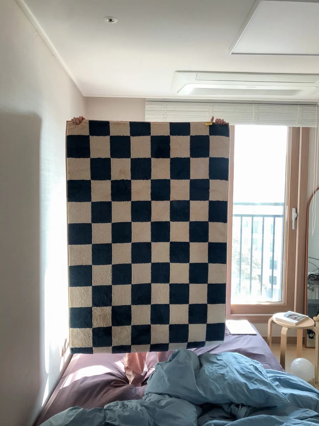 밀크 자가드 러그 100x150