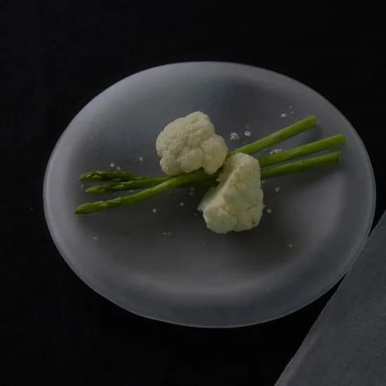 fog Glass Round Plate foggy white 포그 글라스 원형 플레이트