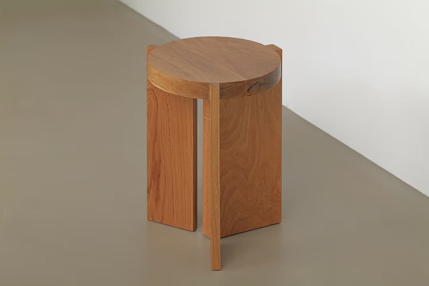 JC903 TABLE WHITE OAK