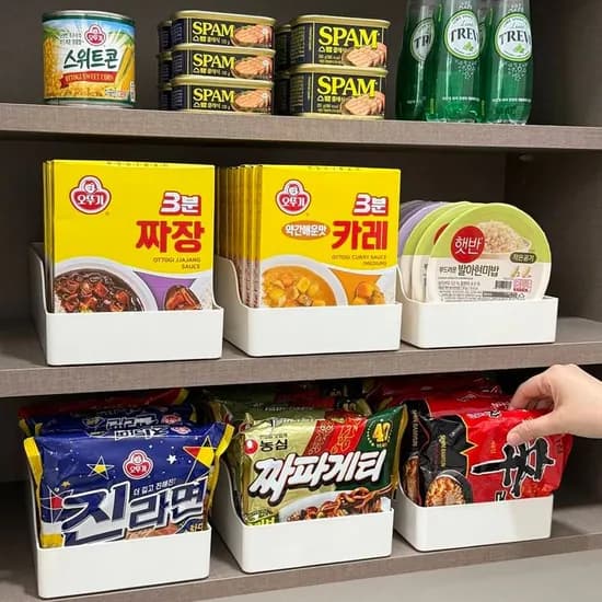 꺼내면 채워지는 자동 디스펜서 무조립 팬트리 수납 정리대 2개 17,900원