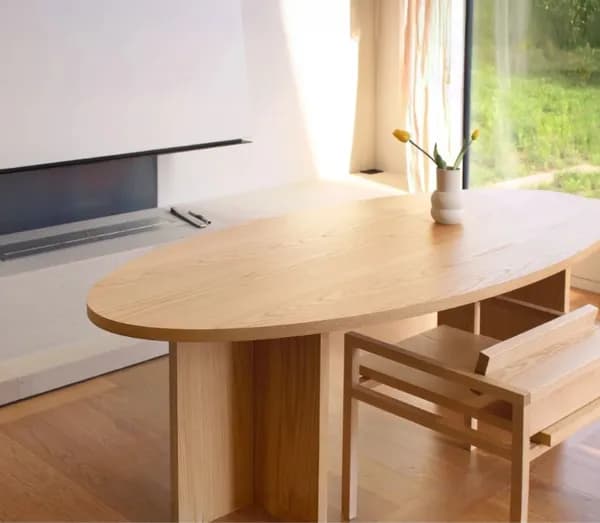 COLUMN OVAL TABLE WHITE OAK