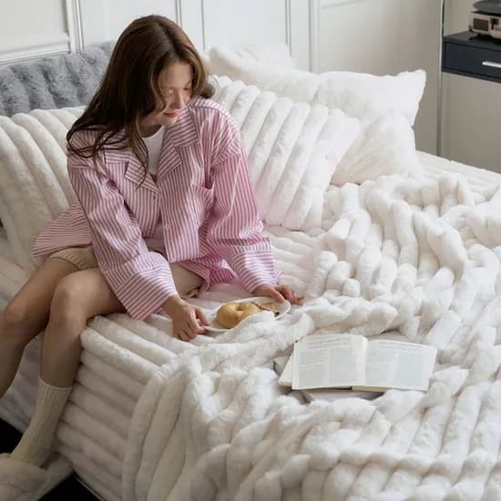 NEW신상! 몽글몽글 밍크 라떼 소프티 스트라이프 담요 2size