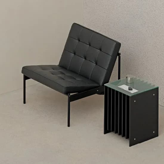 Recto Lounge Chair