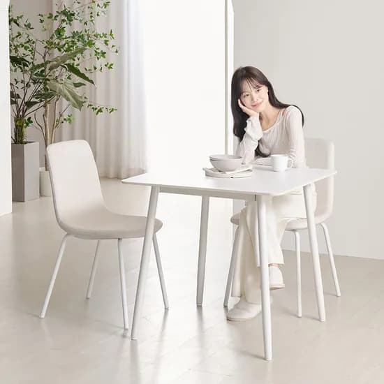 쿠폰가 141,300원 / 요크 2인용 테이블 포세린 세라믹 식탁세트 800 (의자2)