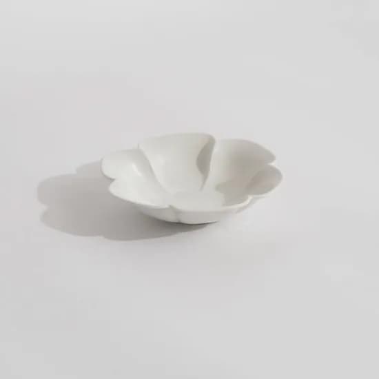 백자 비정형 여섯잎 찬기 M 22,400원