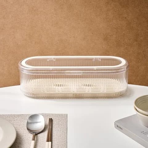 물빠짐 트레이로 편리한 올클리어 수저통 크림 9,900원