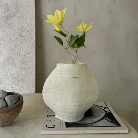 Moon Jar vase flat
