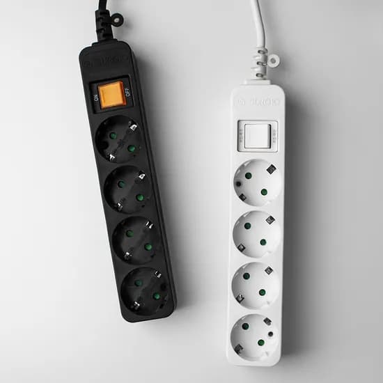4구접지 10A 멀티탭 9,900원