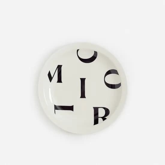 시그니처 접시 플레이트 블랙 M