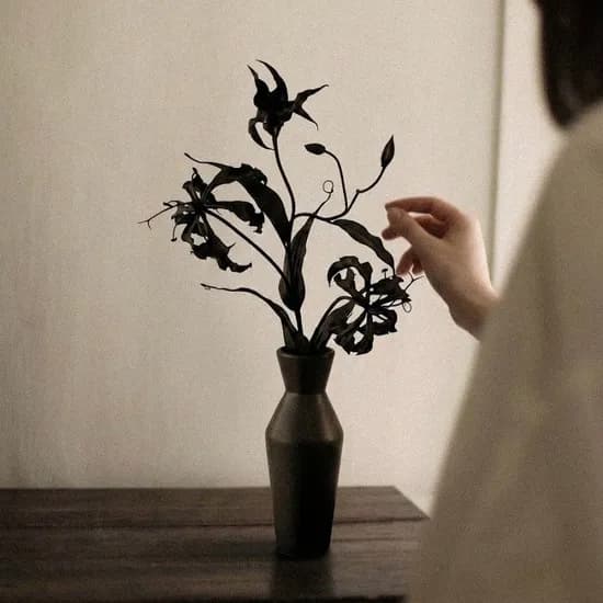 미드나잇 블랙 글로리오사 아티피셜 조화 외 화병 세트 인테리어 오브제