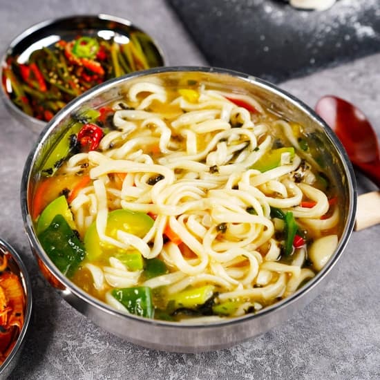 전통 생칼국수 6인분 세트(면 6인분+소스 6인분) (6,757원/무료)