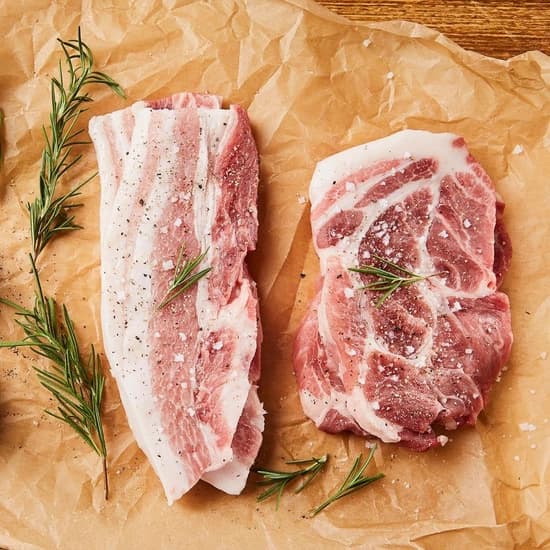 보리먹인 돼지 삼겹살/목살 구이 (캐나다산) 100g (국민카드 1,190원/3만원이상무료)11