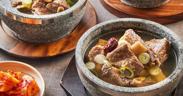 사미헌 정성 1호 선물세트 (갈비탕 1kg 2팩+소불고기 400g 2팩+만능육수 800g 1팩) 외 다양 (52,900원~/무료)2