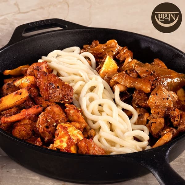 쫄깃도톰 닭다리살 양념닭갈비 300g 2팩 + 냉면 2인분 (12,960원/무료)
