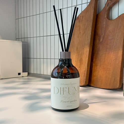 대용량 실내 디퓨저 방향제 650ml 1+1 (9,800원/유배)1