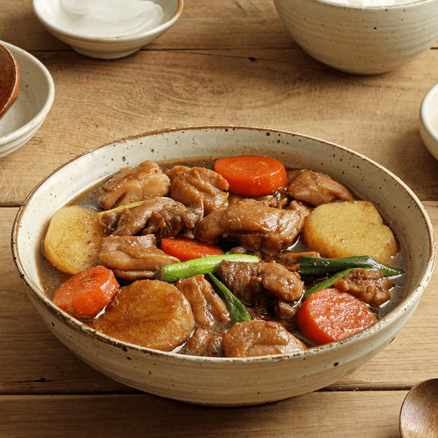 안동식 순살찜닭 / 매콤 양념닭갈비 택1(7,140원/무료)