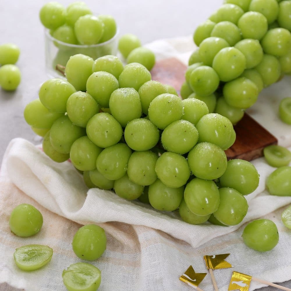 품질보장 샤인머스켓 1kg~2kg (21,370원/무료배송)