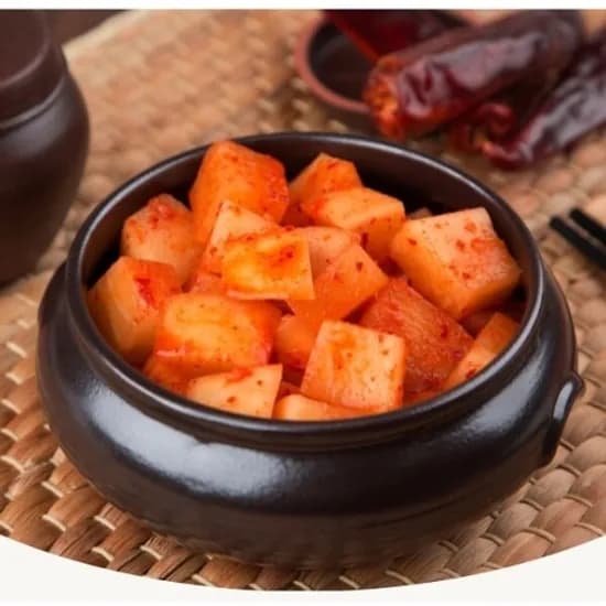 담은정 깍두기, 섞박지, 배추김치, 에그온, 스팸, 고등어구이, 김가네 떡국떡, 참치, 갈비, 쭈꾸미, 갈비탕, 핫도그, 돈까스, 삼육두유 외 다양 3