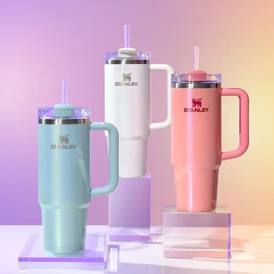 스탠리 퀜쳐 텀블러 887ml