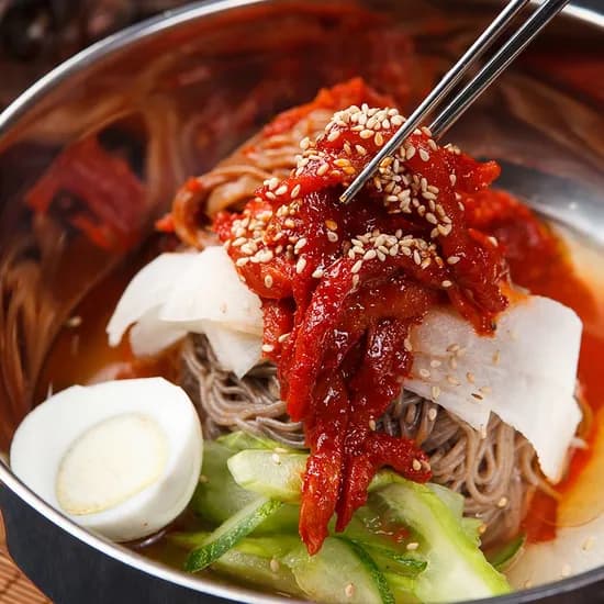 속초식 물비빔 냉면 2kg 10인분+냉면육수 5봉+비빔장500g+명태회무김치 400g 1개 (14,872원/무료)