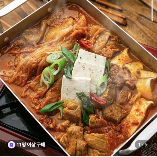 김치찜 60g + 통그릴후랑크 2개 증정 (6,900원/2개이상멤버십무료)5
