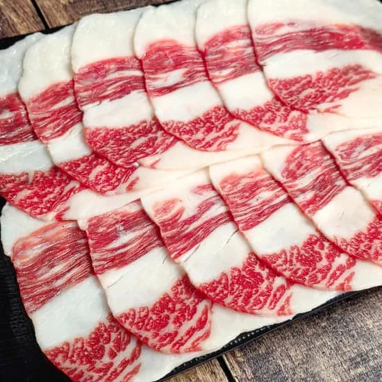 우삼겹 500g x 2팩 11,787원 / 차돌박이 1kg 18,782원 / 제육용 목전지 2kg 14,056원 외 다양